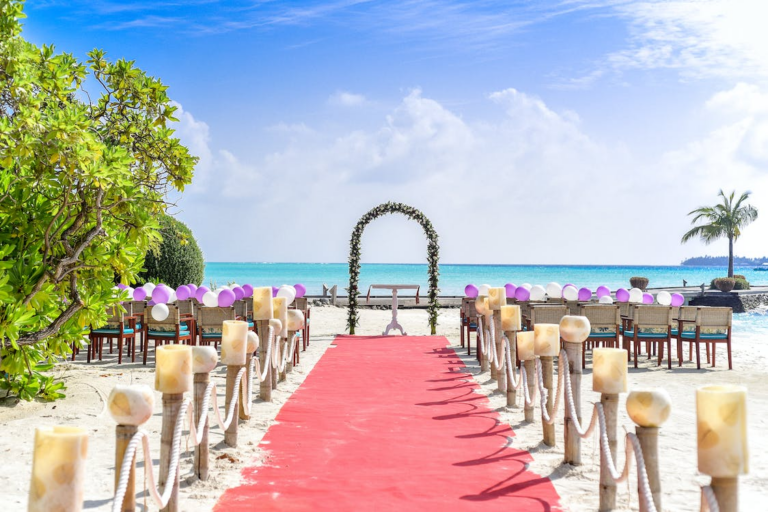 The Pros and Cons of Each Type of Wedding Venue